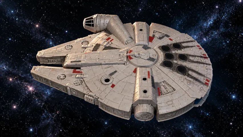 Millenium Falcon Hasbro ? Star Wars