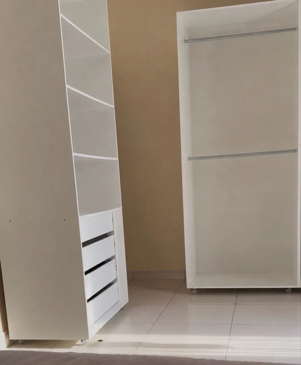 Armários módulos em MDF