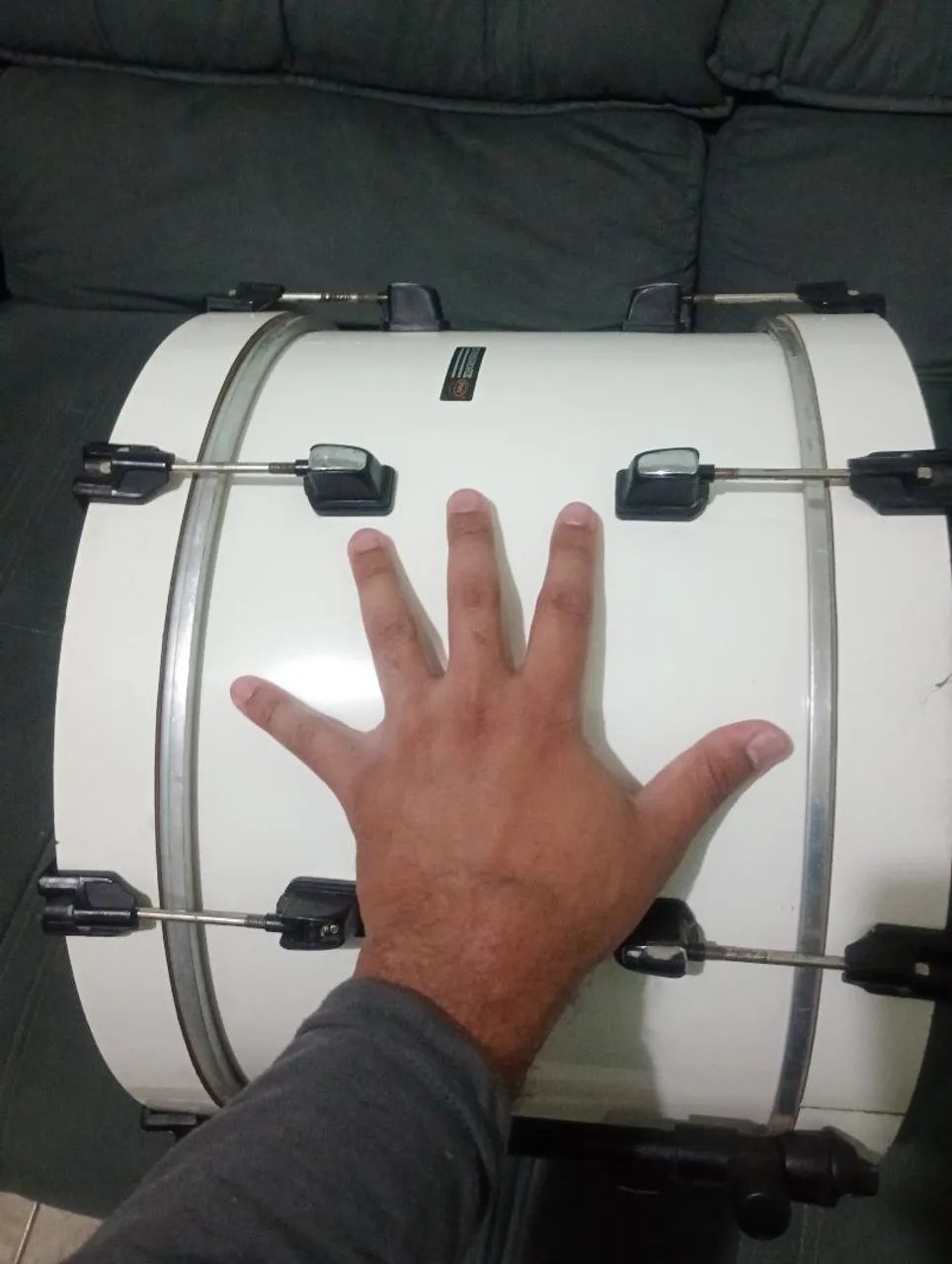 Bumbo 18" de bateria acústica com pele Evans - Foto 5