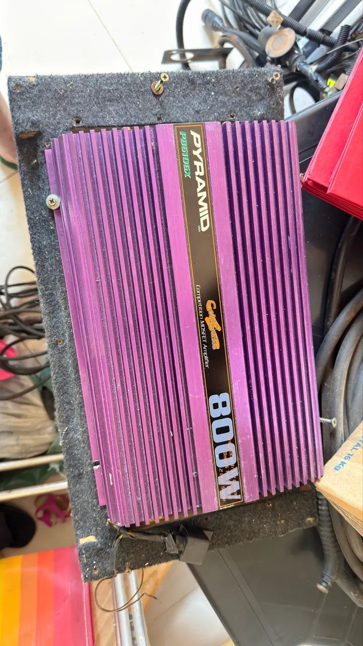 Vendo piramid 800rms tem que dá reparo 