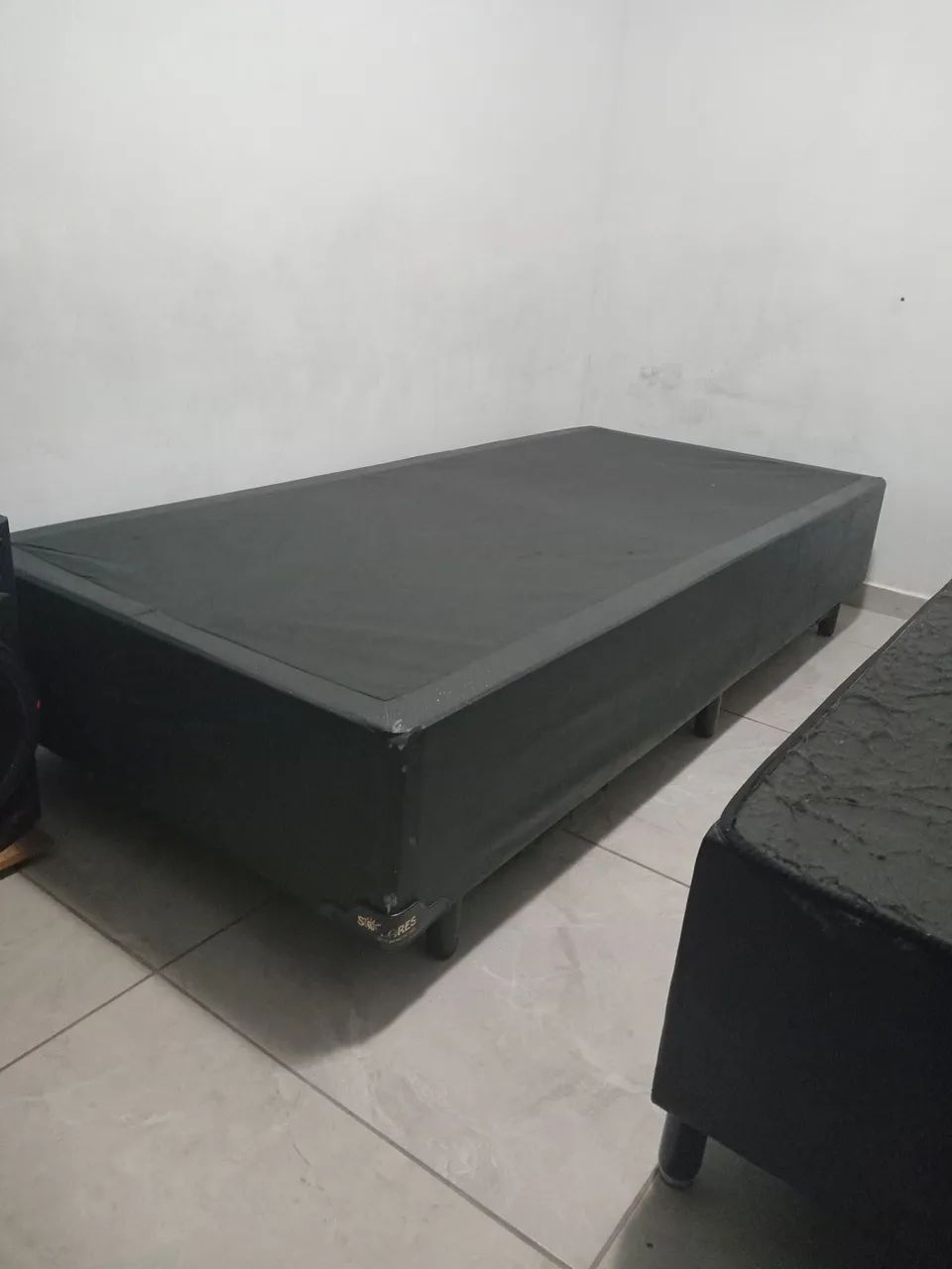 Base box solteiro
