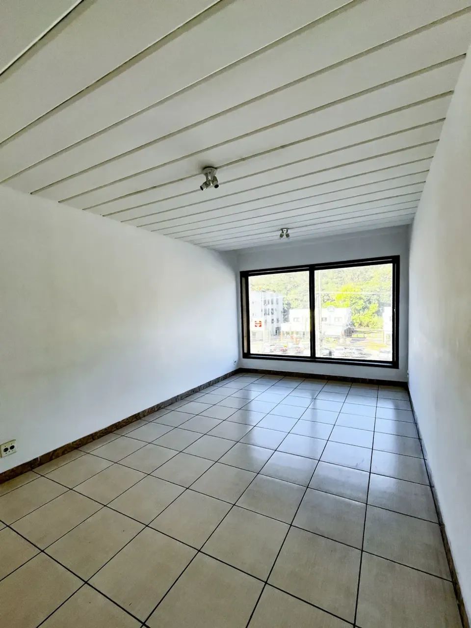 Aluga-se loja comercial - Foto 3