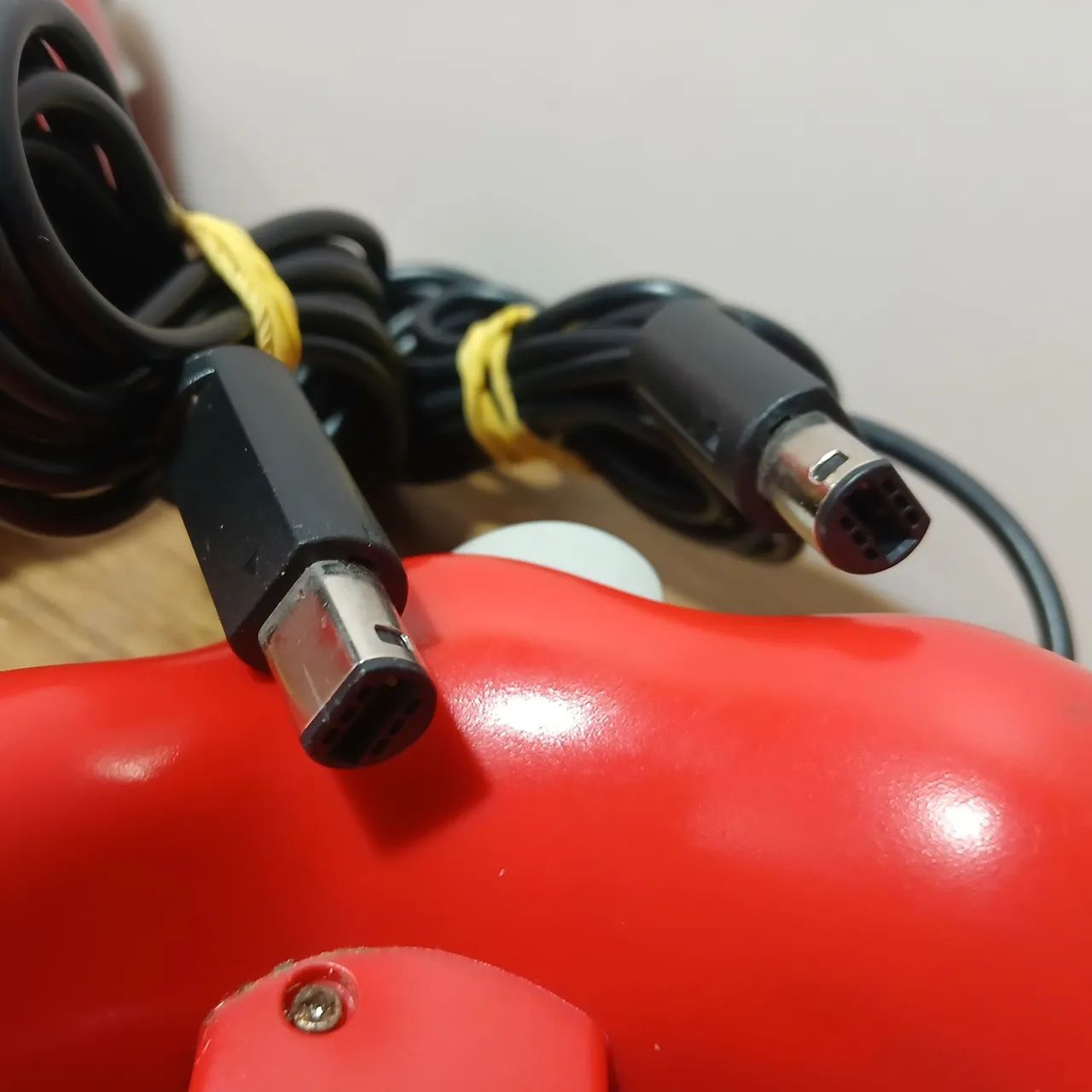 Par controle com fio gamecube e wii vermelho (sem teste) - Foto 5