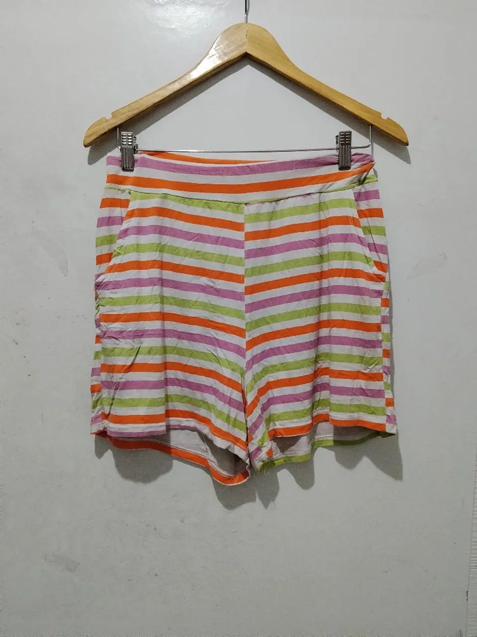 Short Listrado Colorido Feminino