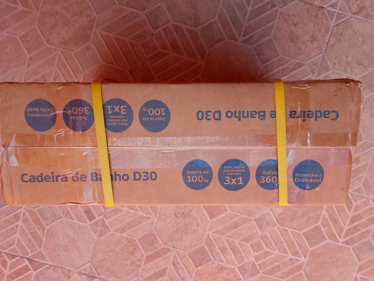 Vendo cadeira de banho nova nunca usada , na caixa - Foto 2