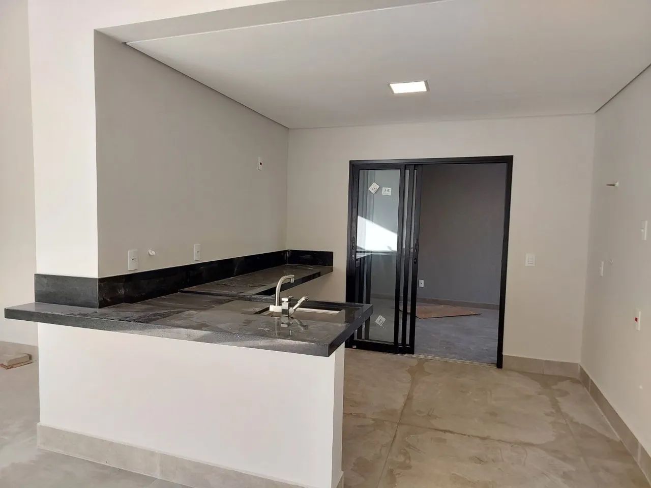 CASA TÉRREA - ACABAMENTO SUPERIOR - CONDOMÍNIO MONTERREY - MONTE MOR - Foto 3