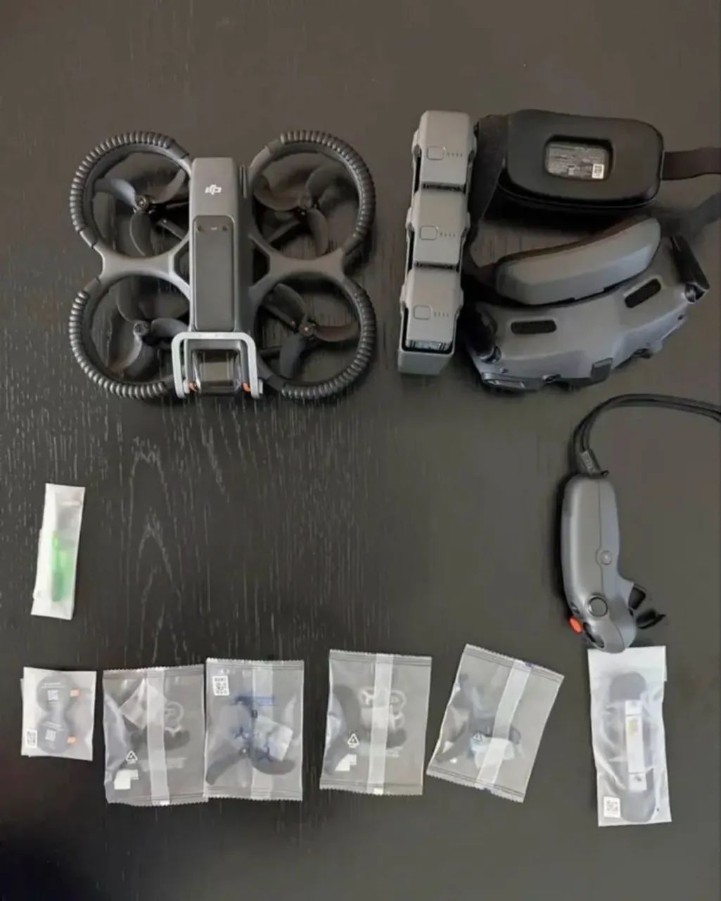 Drone DJI Avata 2 Fly More Combo (3 baterias) (DJI Goggles 3 & Motion 3)