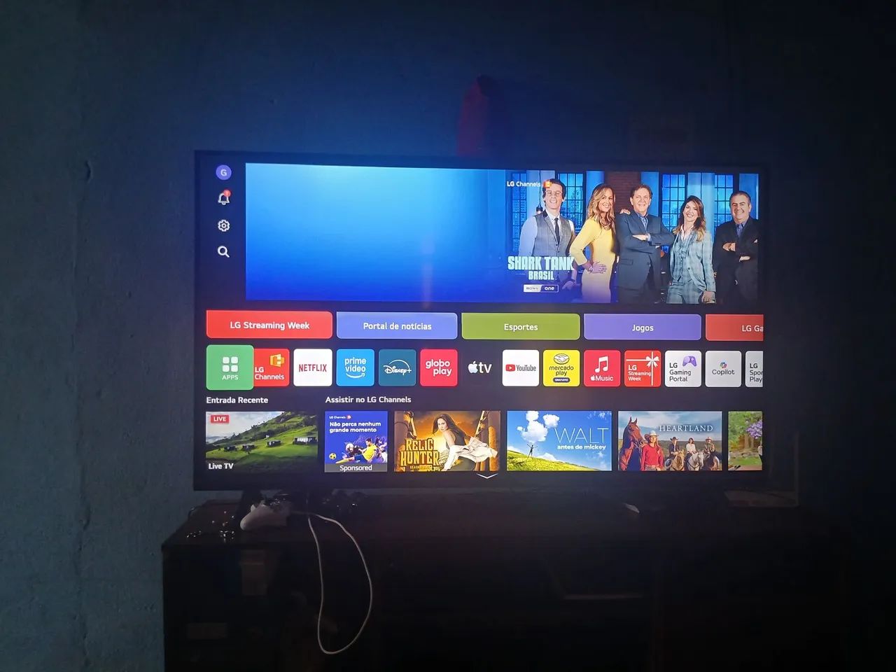 Vendo TV Smart 65 polegadas LG - Foto 4