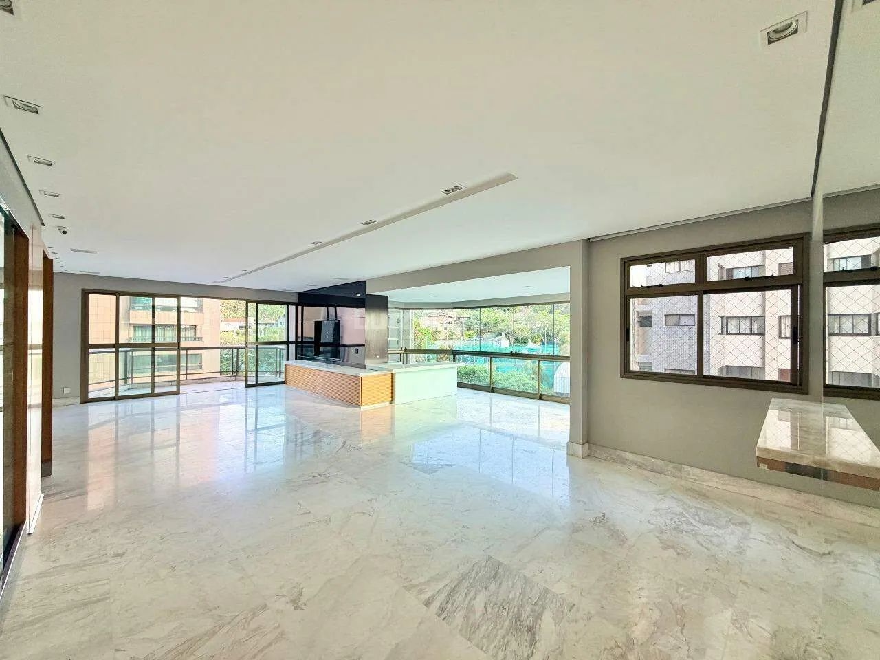 Apartamento à venda no bairro Serra