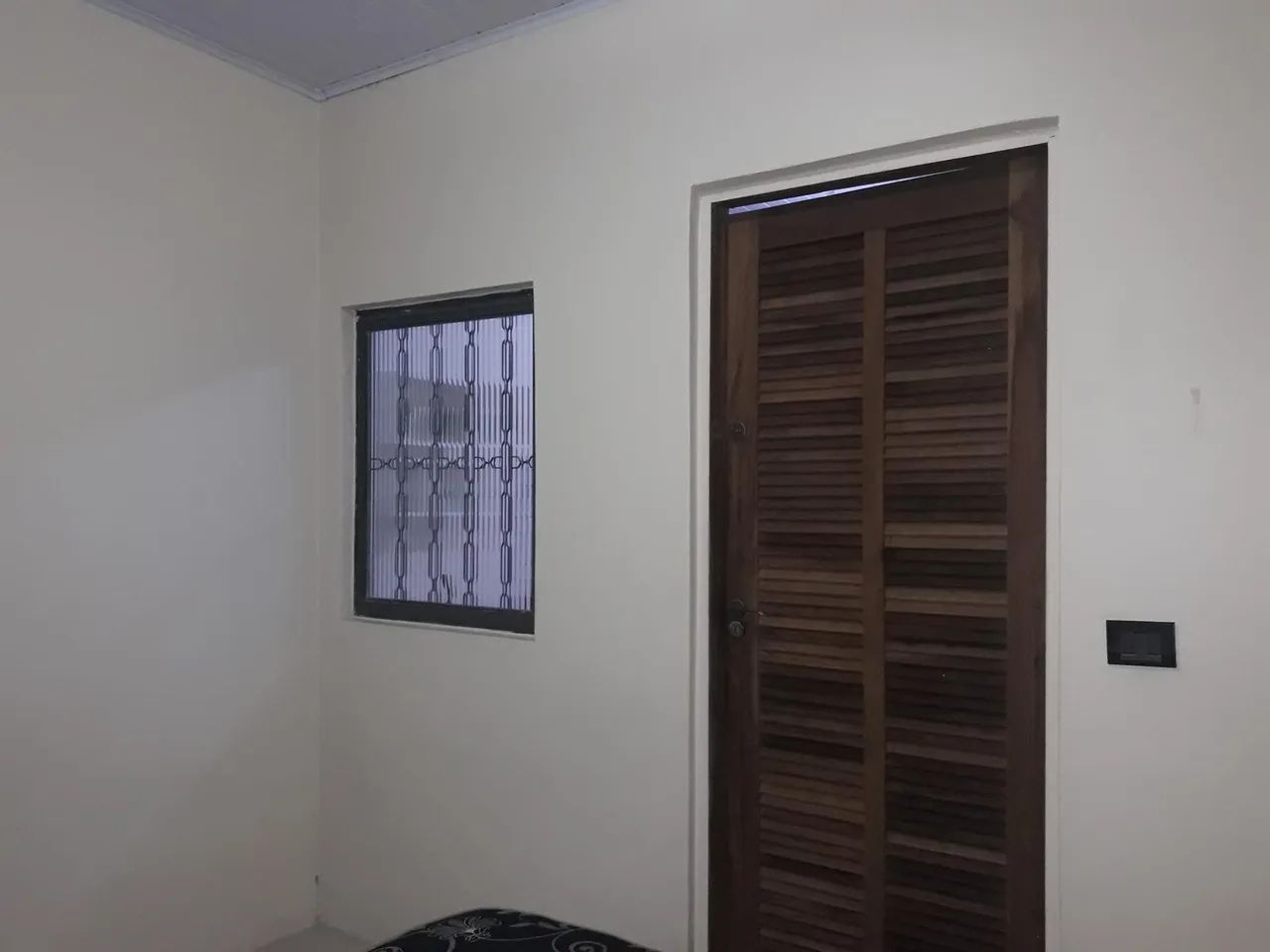 Casa de fundos - aluga-se - Foto 3