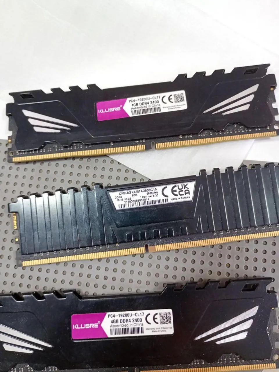 Memória Ram tenho 1 de 8GB 2 de 4GB  - Foto 4