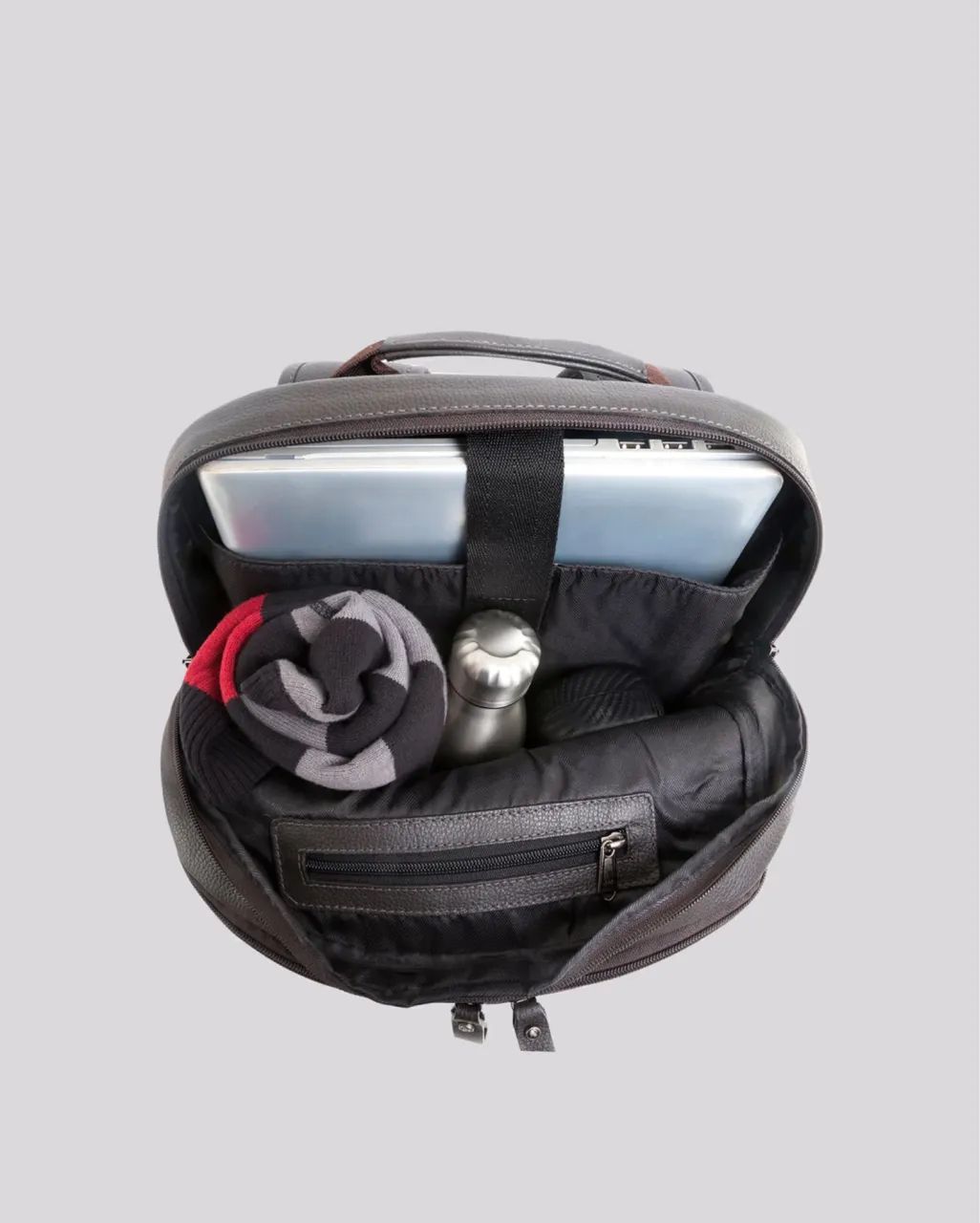 Mochila Bennemann - COURO LEGÍTIMO  - Foto 2