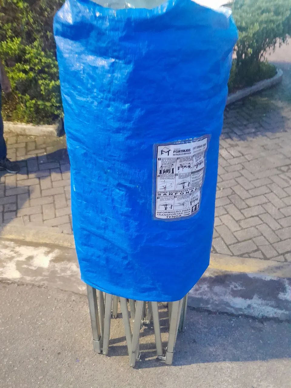 Vendo tenda usada em perfeito estado. 