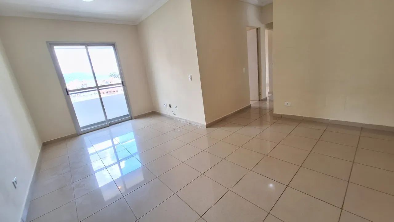 Apartamento 3 quartos para locação  na Av.9 de Julho, Jundiaí  por $2.300,00