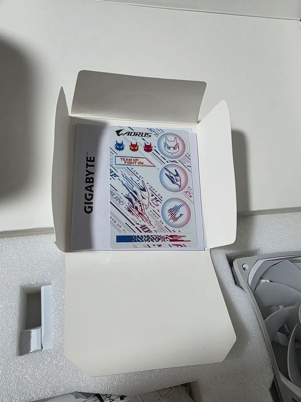 RTX 5080 AORUS MASTER ICE - Foto 4