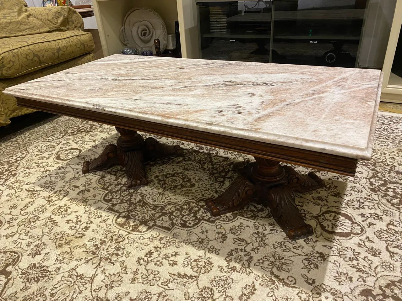 Mesa de Centro em Madeira trabalhada e Mármore 