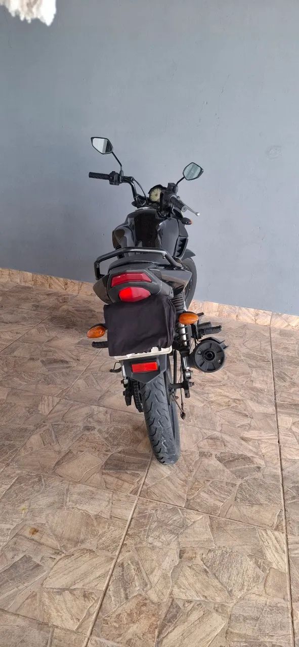 VENDO MOTO YAMAHA BEM CUIDADA - Foto 2