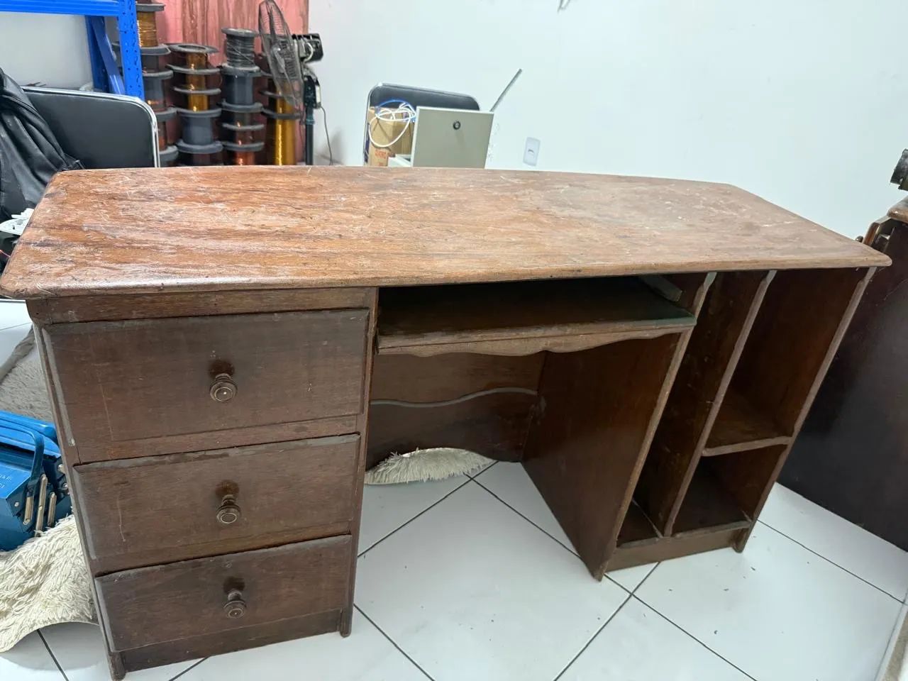 Balcão de angelim com gavetas  - Foto 3