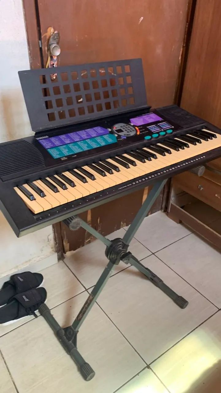 Teclado Yamaha 