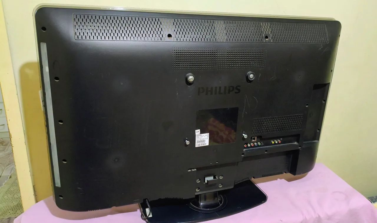 TV Philips 40 - AmbiLight Digital  - Foto 3
