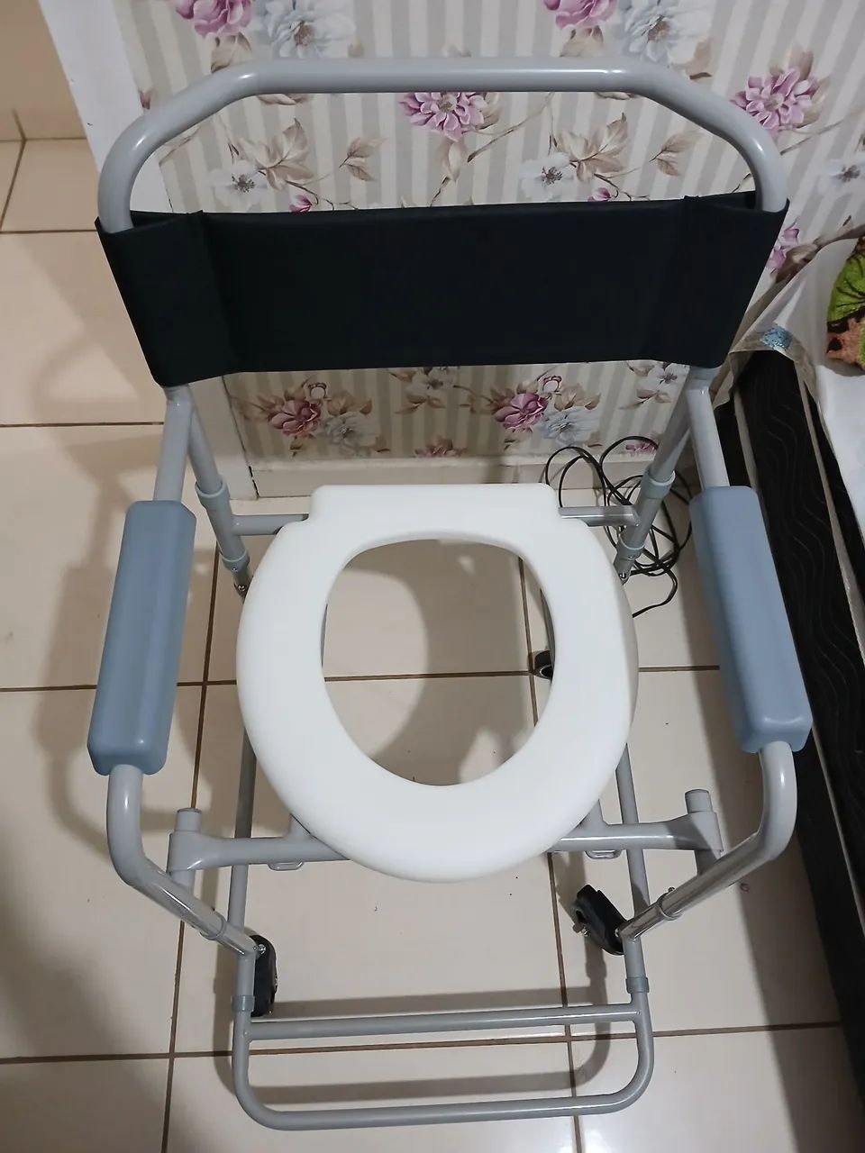 Cadeira de banho - Foto 2