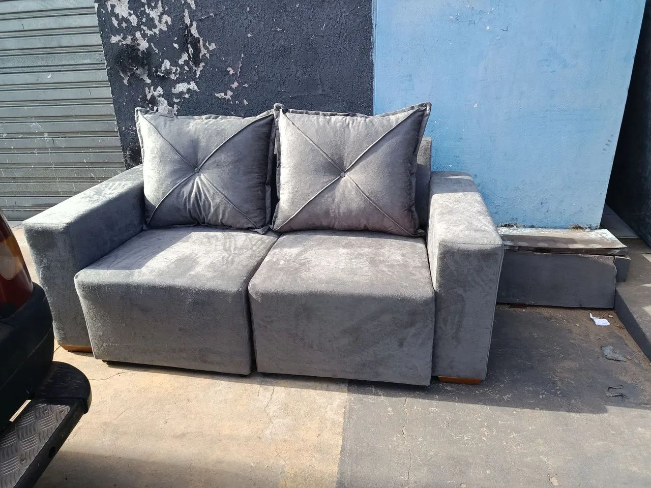 Vende se este sofá retrátil 