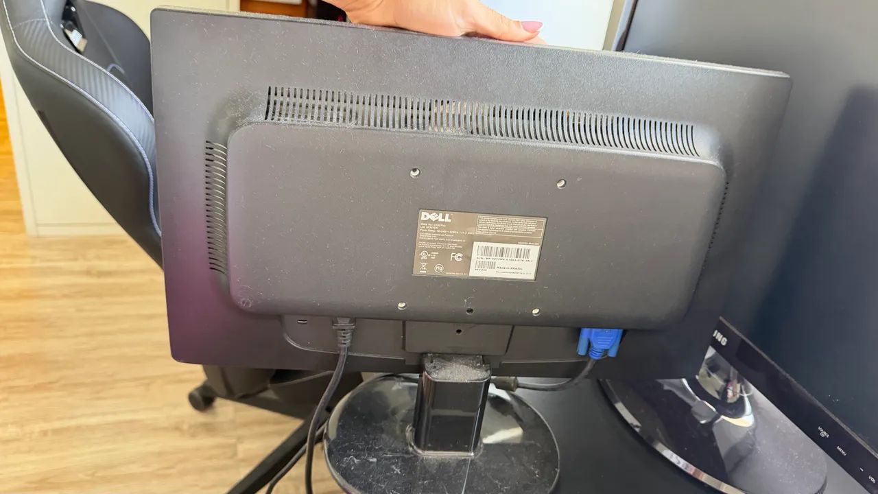 Monitor DELL 19?
