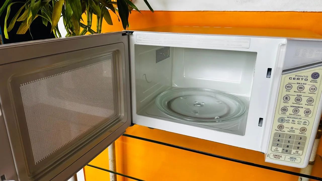 Microondas !!! IMPERDÍVEL  !!! Electrolux ponto certo 31 litros  - Foto 4