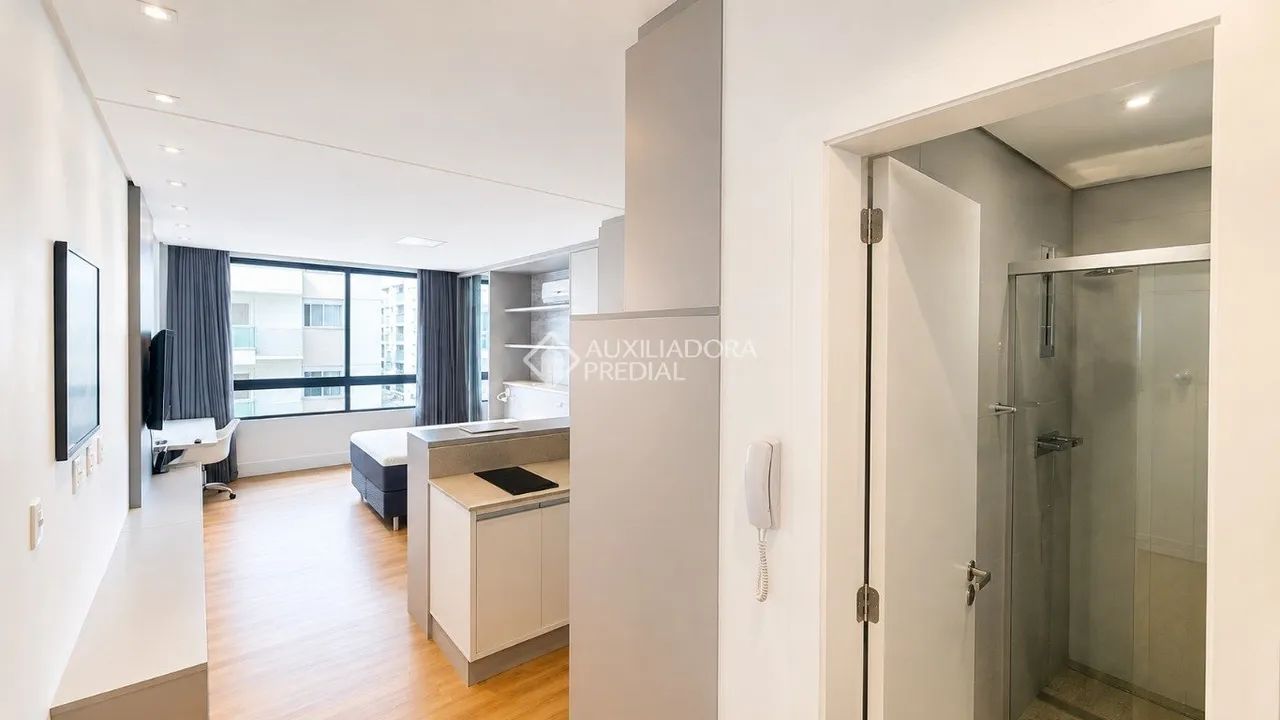 Studio novo no Córrego Grande/Floripa