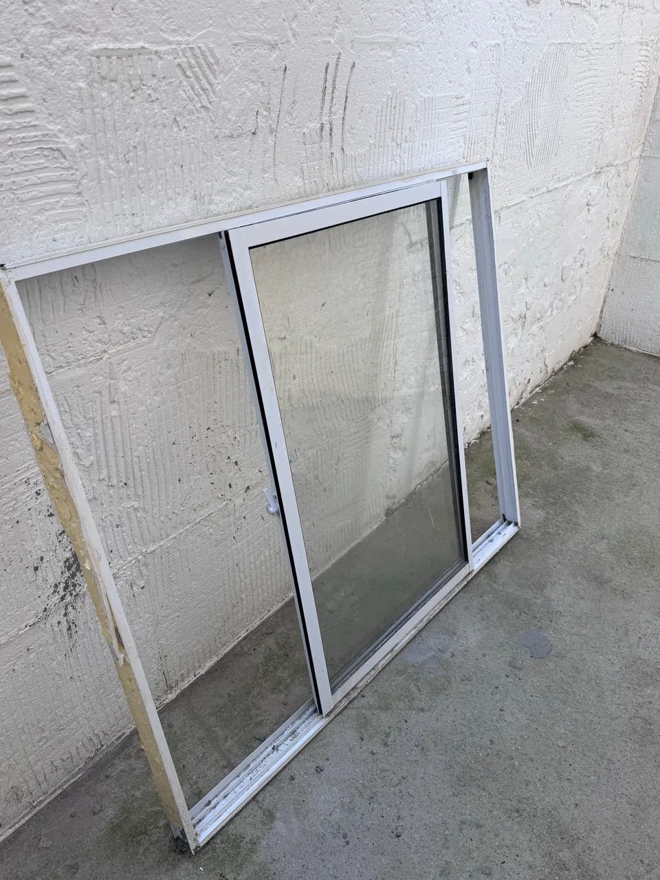 Janela de vidro esquadro em alumínio 