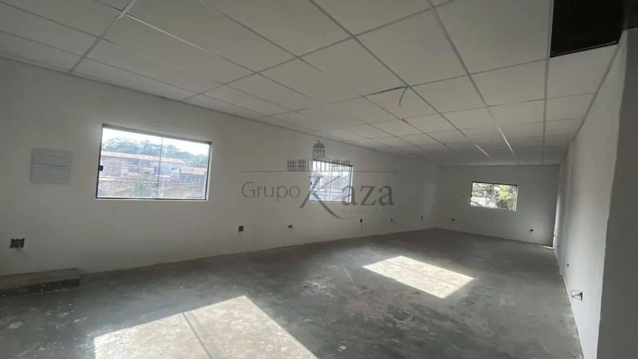 Oportunidade - Sobreloja Comercial - Centro - Jacareí - 143m².