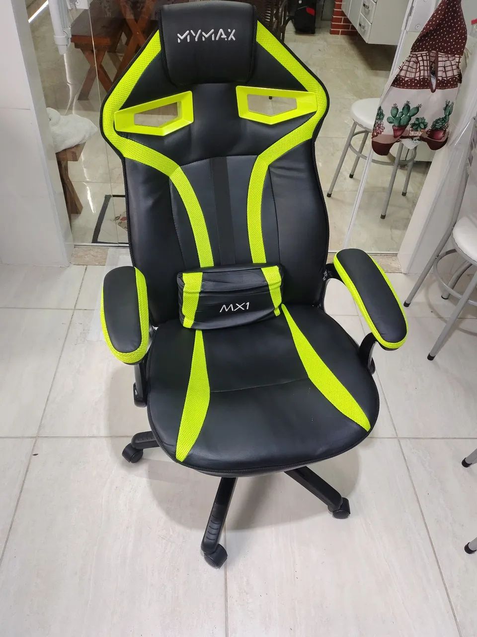Cadeira com defeito 