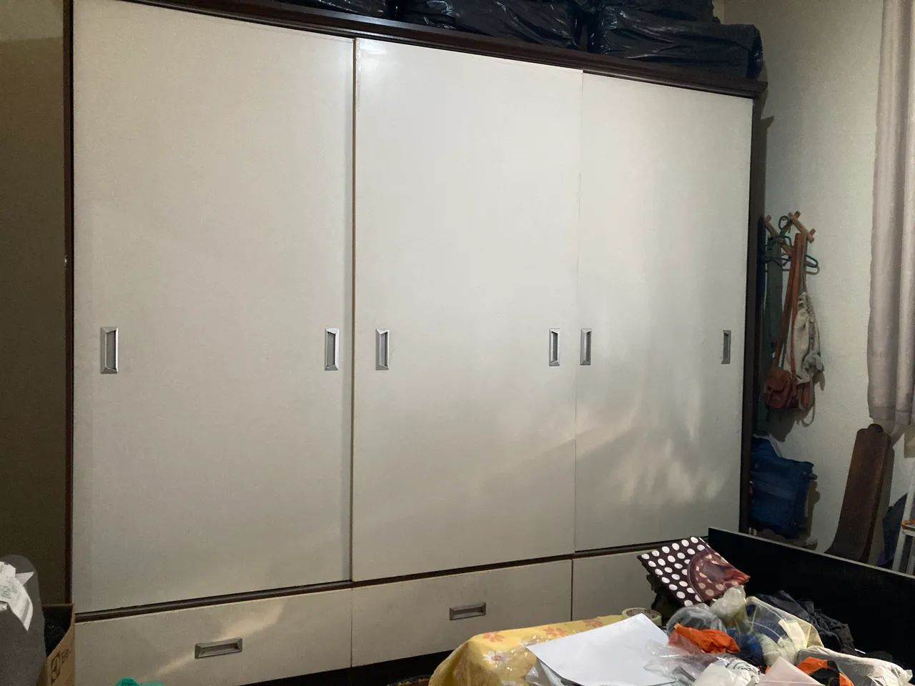 Guarda Roupa     Branco.  Em estado Bom.     - Foto 3