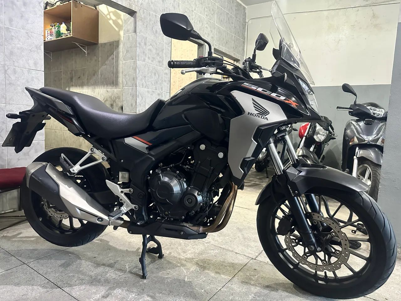 CB 500X 2022 em bom estado