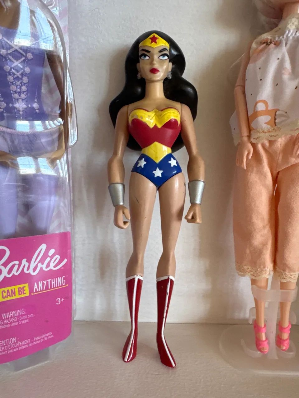Boneca mulher maravilha usada em bom estado  - Foto 2