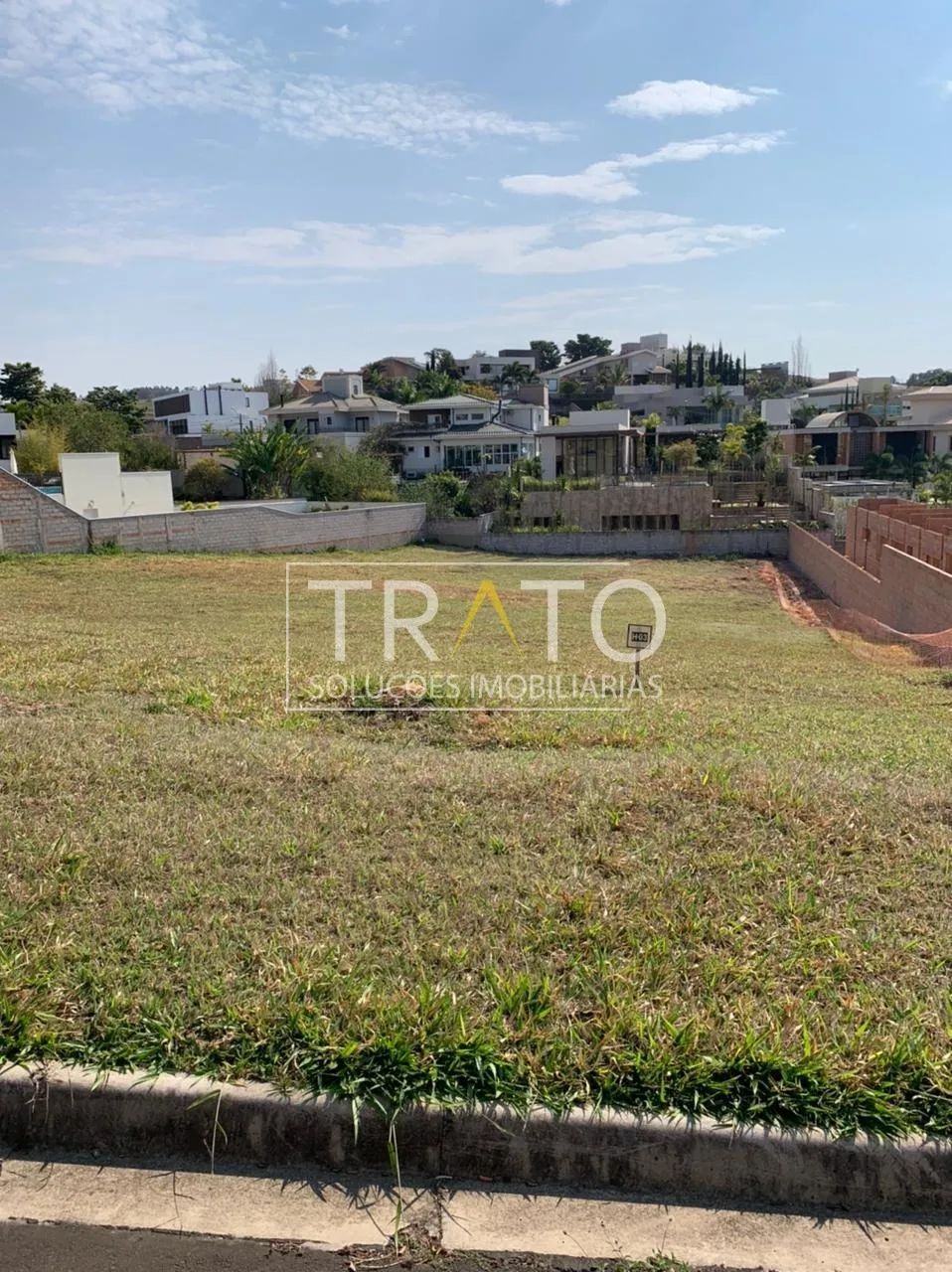 Terreno à venda Sousas condomínio!