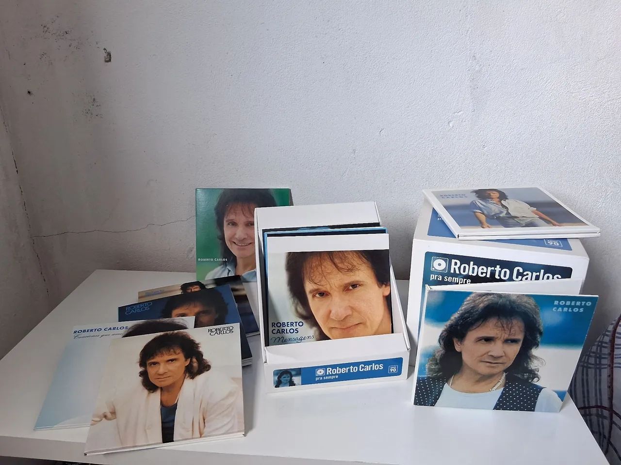 Box - CDs, DVDs etc - Green Valley, Votorantim 1474173206 | OLX