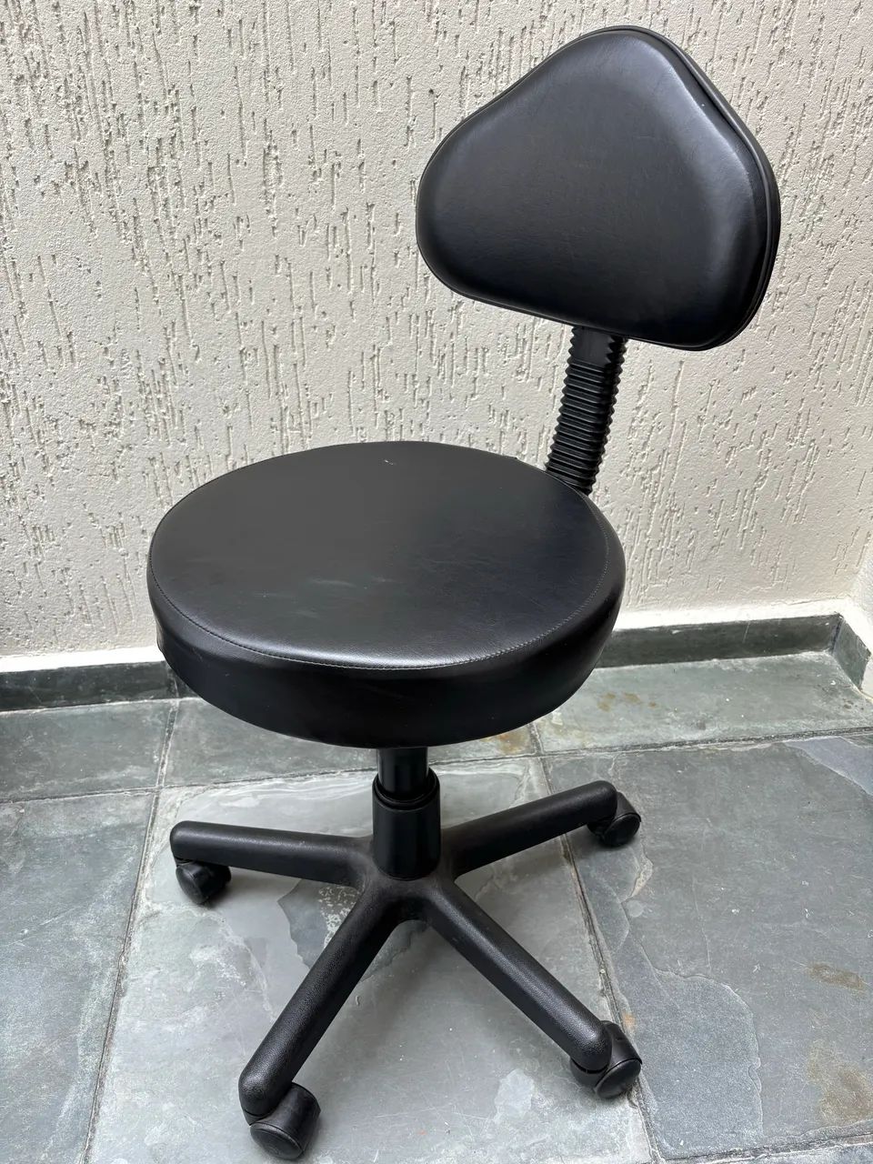 Mocho/cadeira preto com altura regulável  - Foto 2