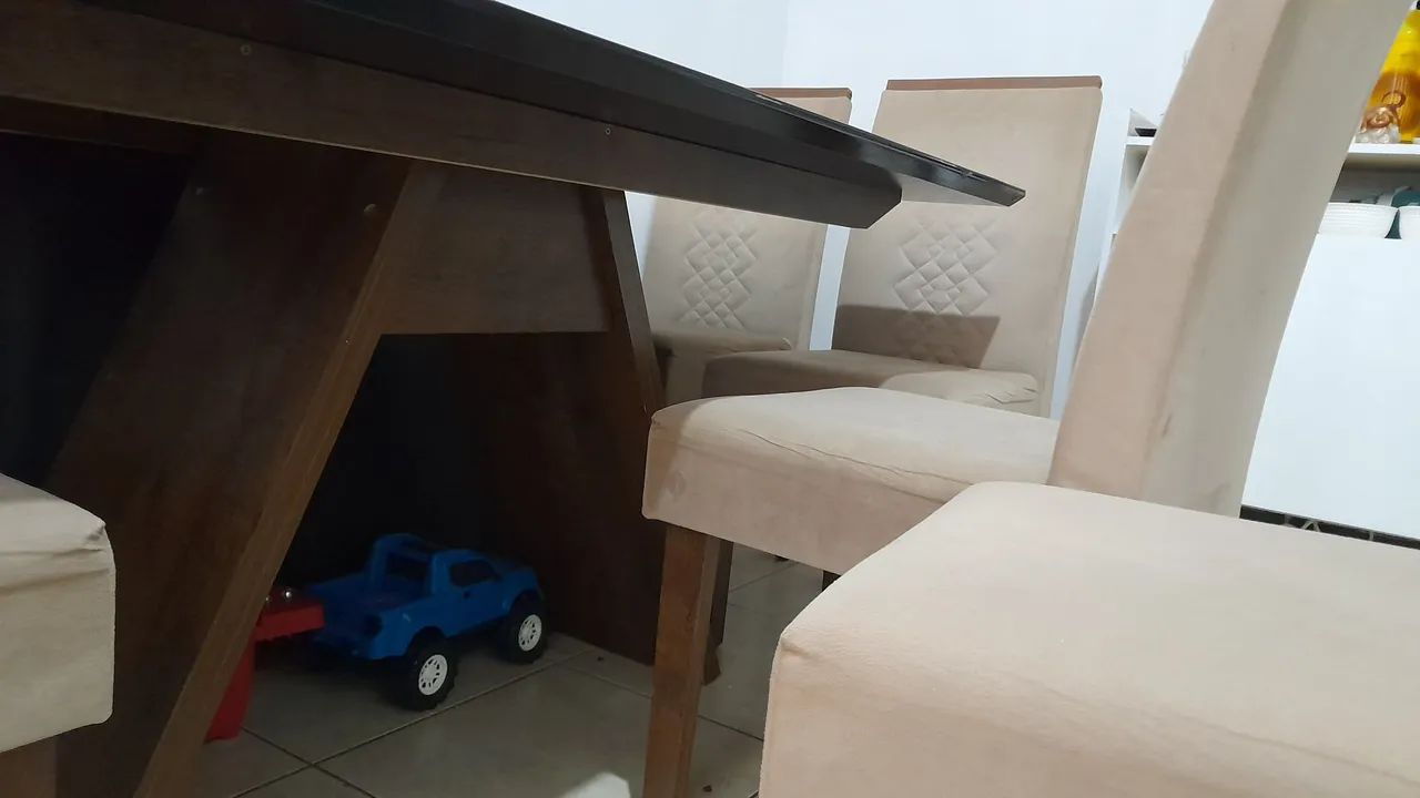 MESA DE JANTAR COM SEIS CADEIRAS ?  - Foto 5