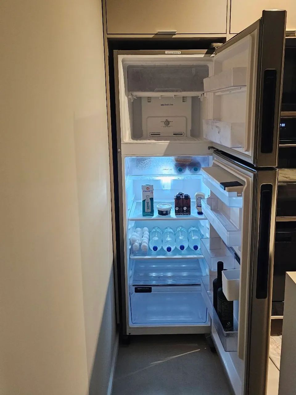 Geladeira Electrolux Frost Free Inverter 389L Água na Porta - Foto 2
