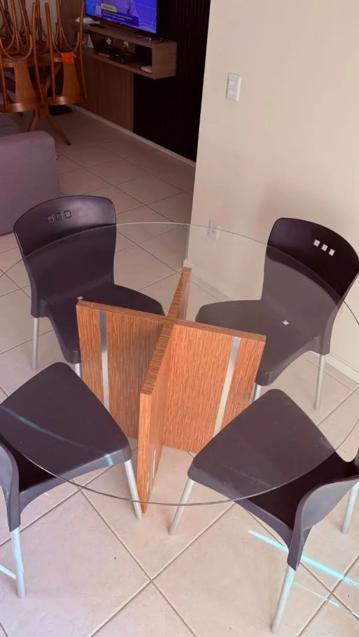 Mesa de jantar redonda 4 lugares - Foto 4
