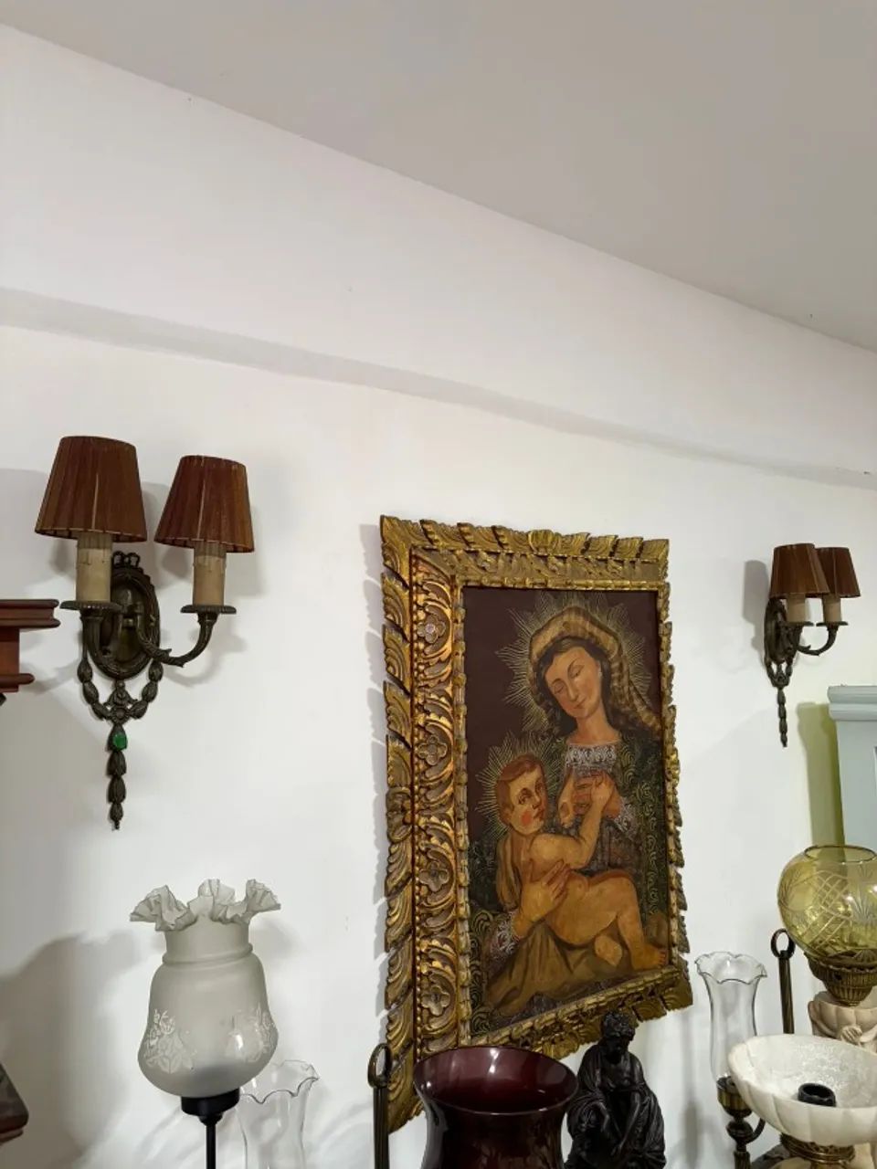 Par de Arandelas Vitorianas de Bronze Cúpula Saia