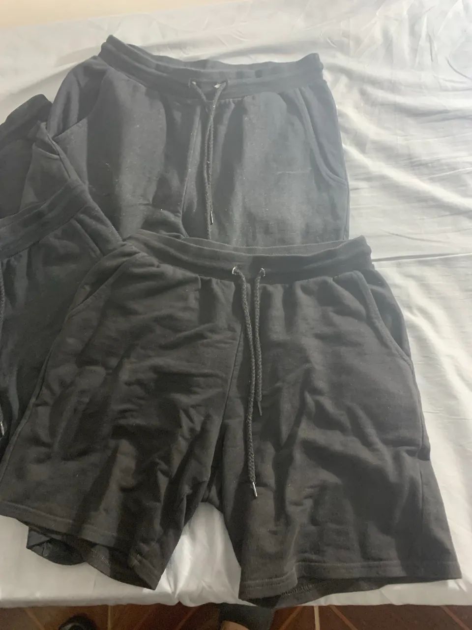 4 shorts na cor preta  - Foto 3