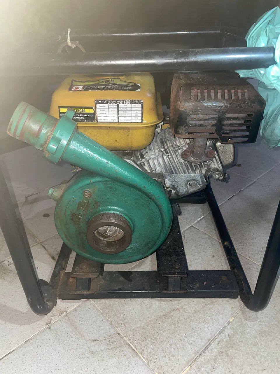 Motor acoplado com bomba d água  - Foto 5