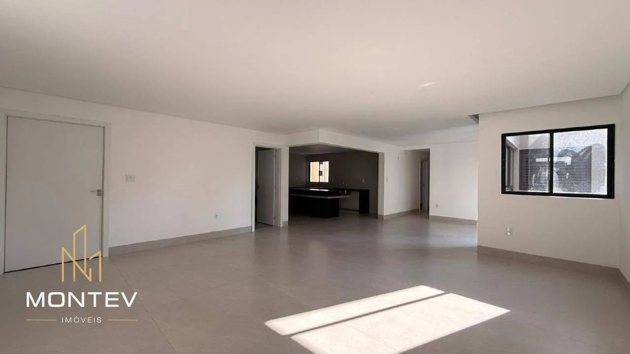 Apartamento à venda, 4 quartos, 2 suítes, 3 vagas, Centro - Divinópolis/MG