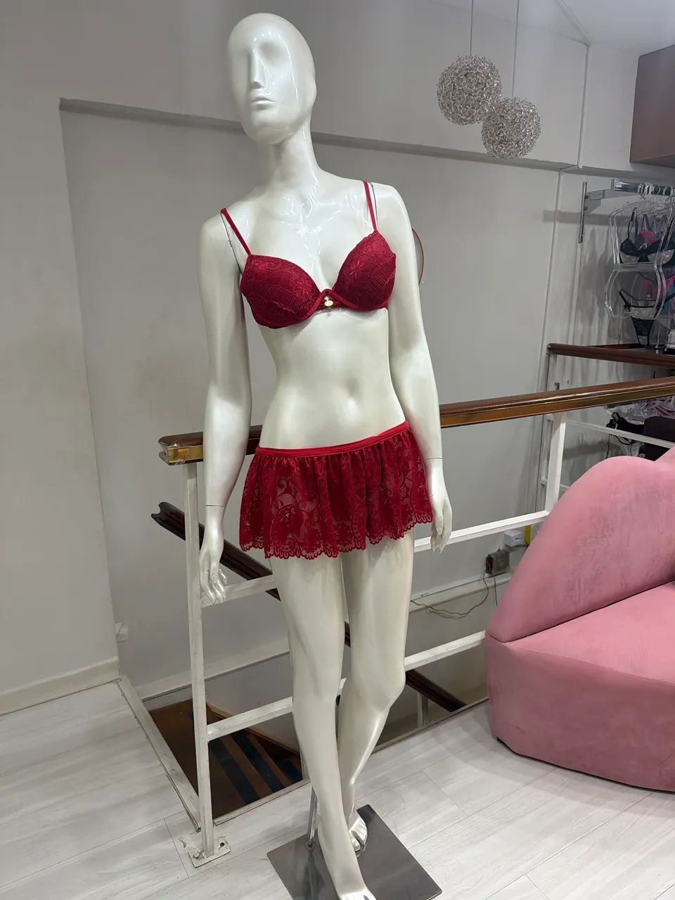 Vendo dois maniquins ótimo matéria . - Foto 3