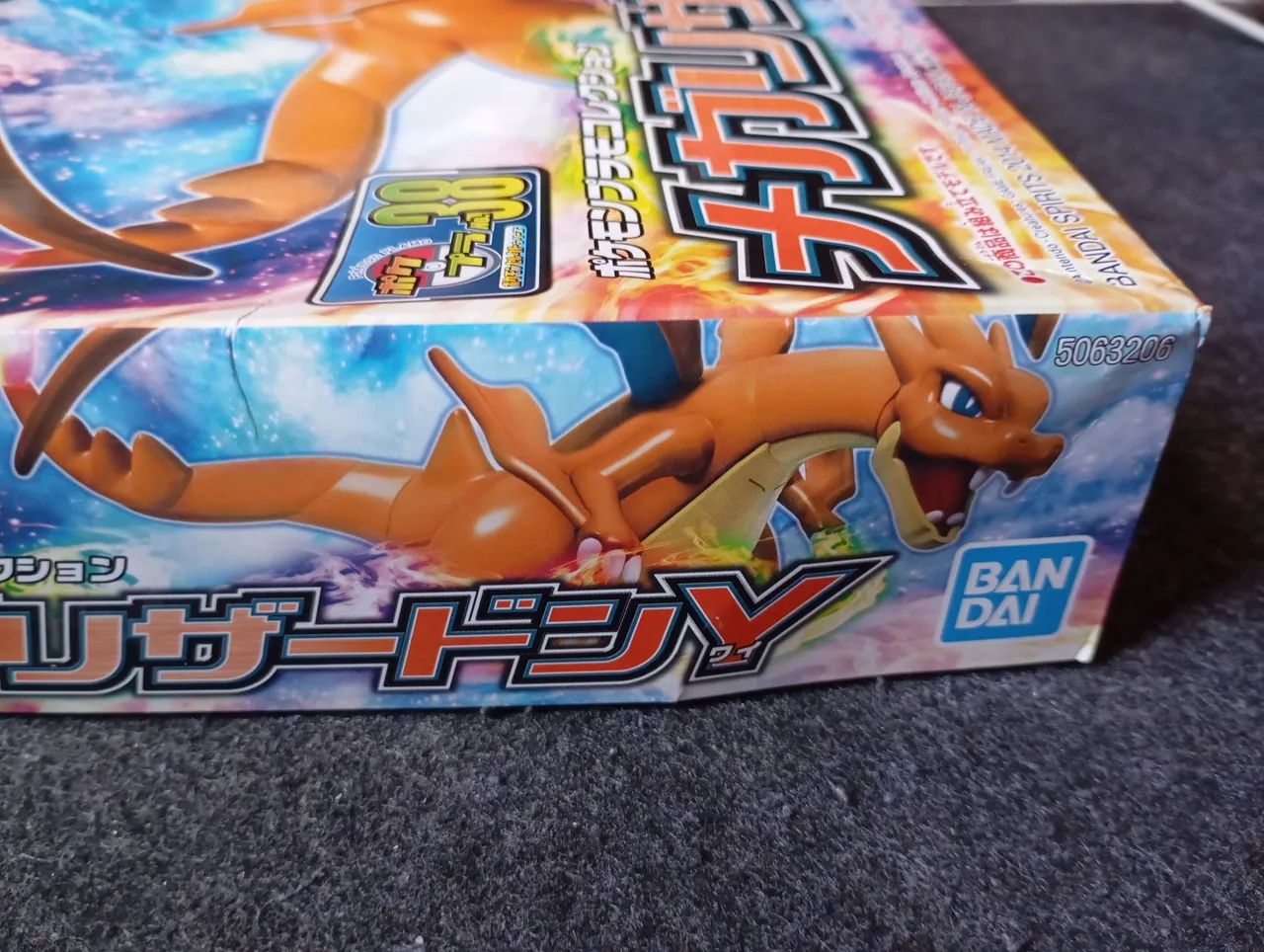 Pokémon Charizard - Foto 5