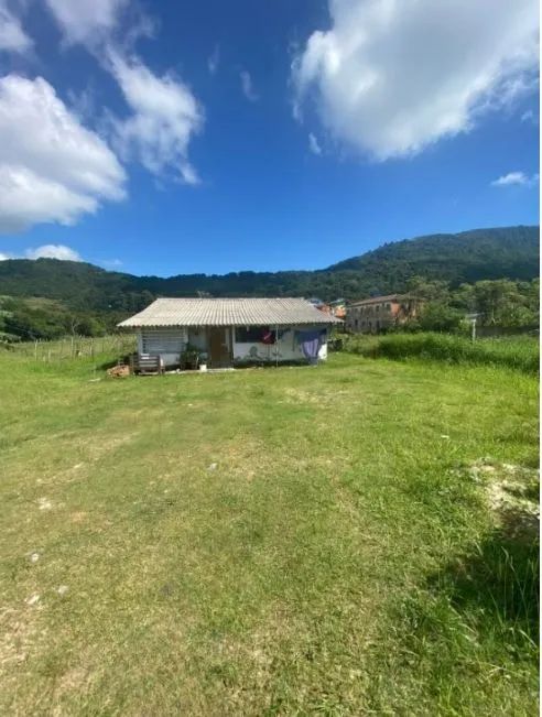 Casa com Terreno de 600m2