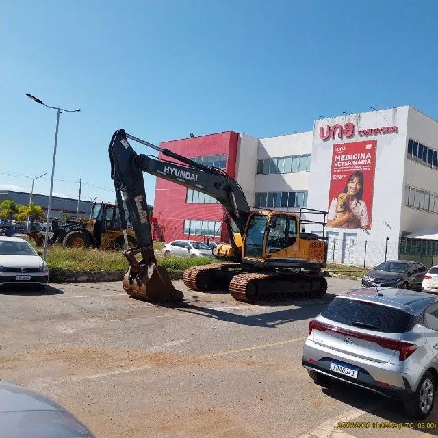 Escavadeira Hyundai R220LC 22T ano 2023  - Foto 5