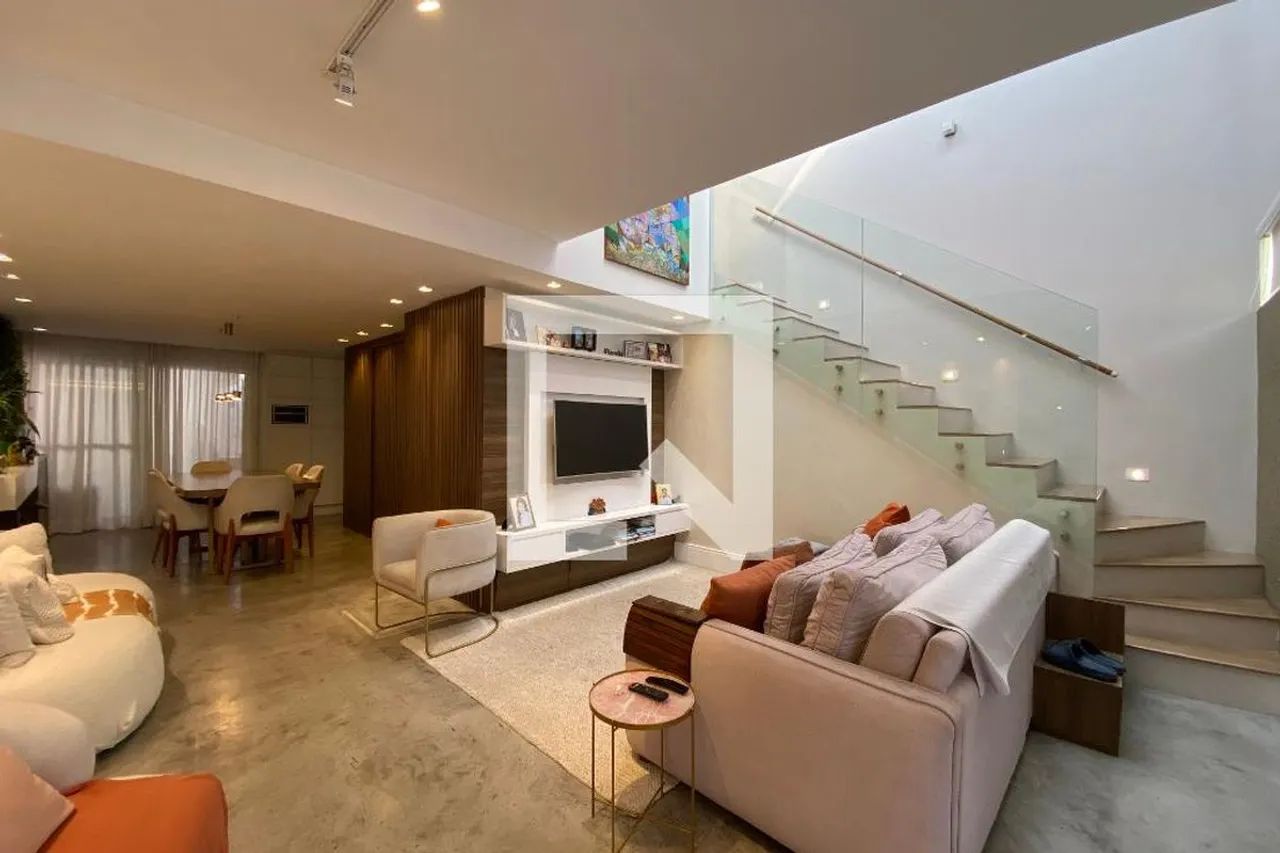 Casa à Venda - Cidade São Francisco , 3 Quartos, 190 m2